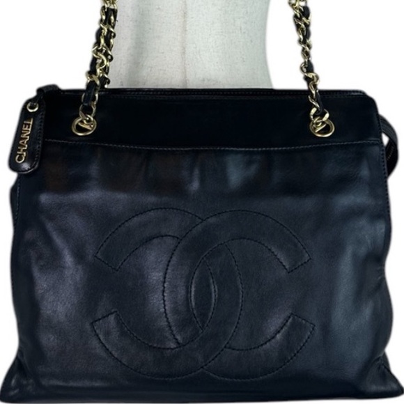 CHANEL CC LOGO LAMBSKIN SHOPPER TOTE BAG MEDIUM - Picture 1 of 11